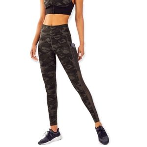 Fabletics Powerhold Highwaisted Leggings